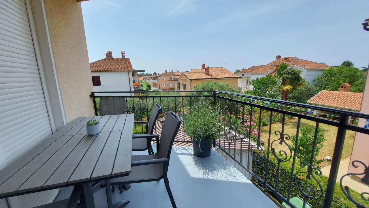 Apartments Kivi Novigrad Istria Kültér fotó